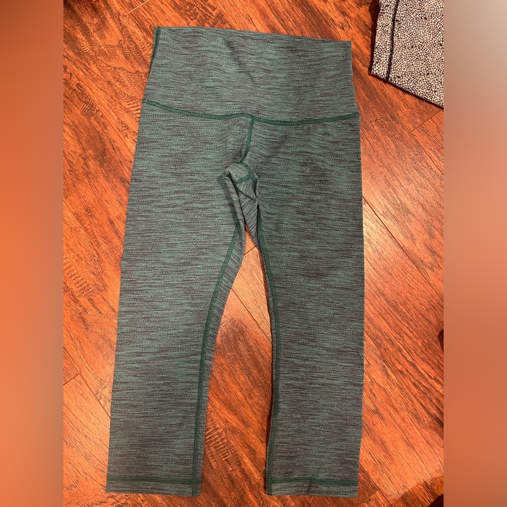 Lululemon green yoga wunder under leggings crops pants 8 large high waisted